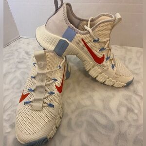 Niki Free Metcon 3 Pale Ivory 
Size 8.5 women’s